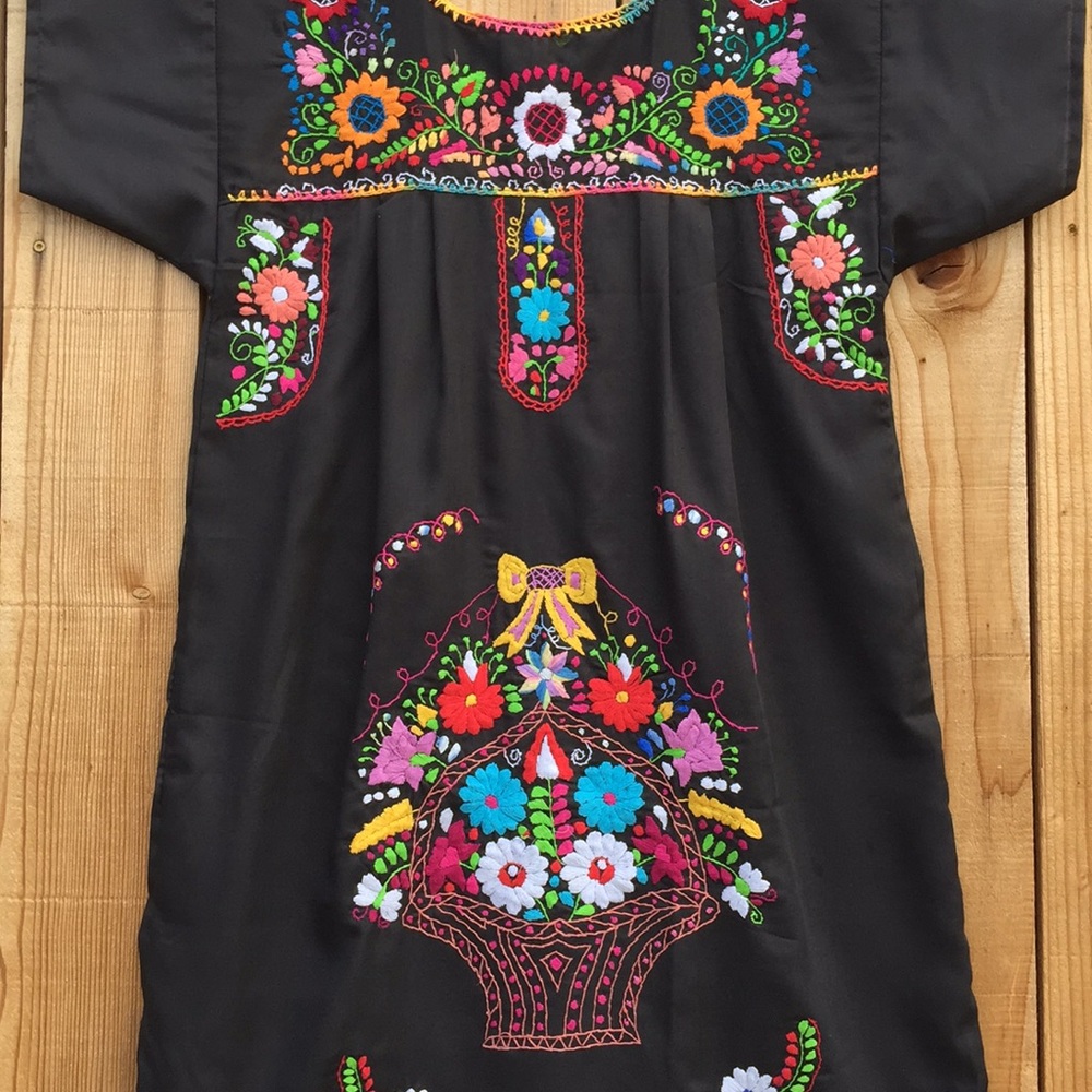 Mexican hand embroidered dress size 3XL